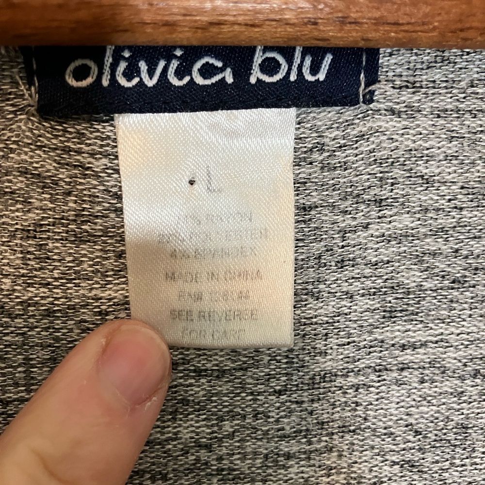Olivia Blu asymmetrical sweater, pockets, excellent condition, size large - Picture 3 of 3